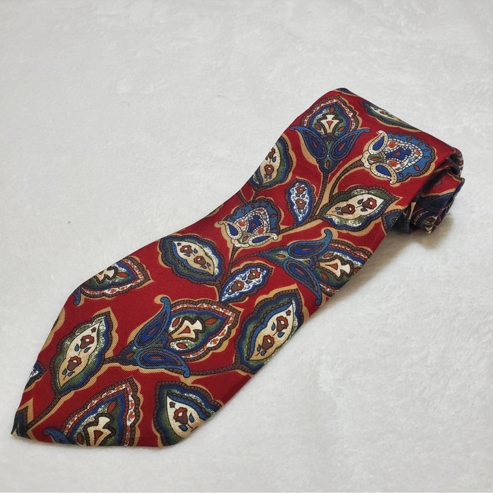 Christian Dior Floral Paisley Pattern All Silk Tie. Size‎ OS